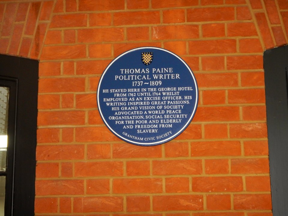 Thomas Paine blue plaque at The George, Grantham