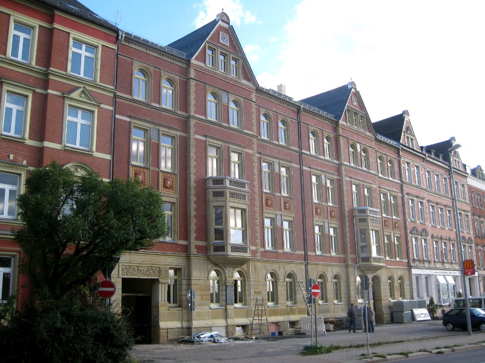 Thomas-Mann-Platz 4; 5