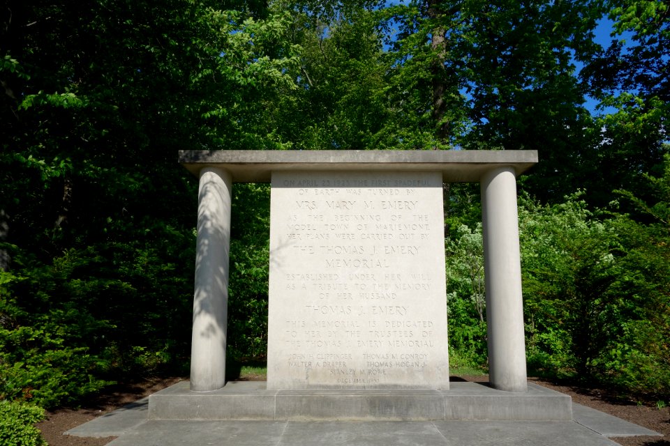 Thomas J. Emory Memorial - Mariemont, Ohio - DSC03883