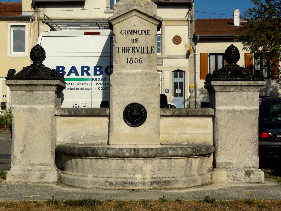 Thierville-sur-Meuse (Meuse) fontaine