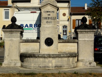 Thierville-sur-Meuse (Meuse) fontaine