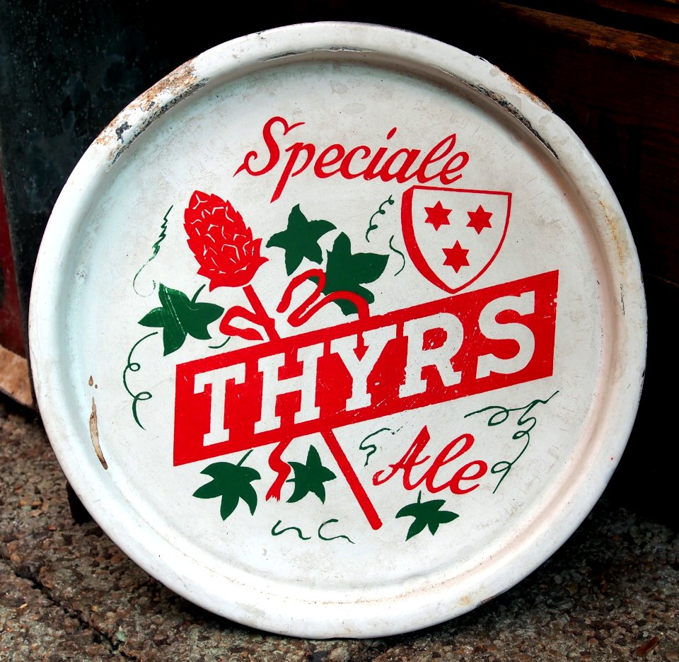 Thyrs beer tray