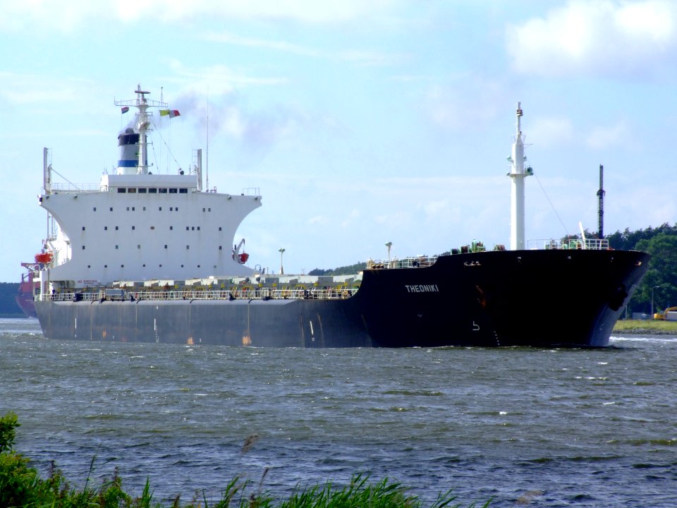 Theoniki - IMO 8109187 - Callsign HPFN - p2 at Port of Amsterdam, Holland 07-Jul-2007