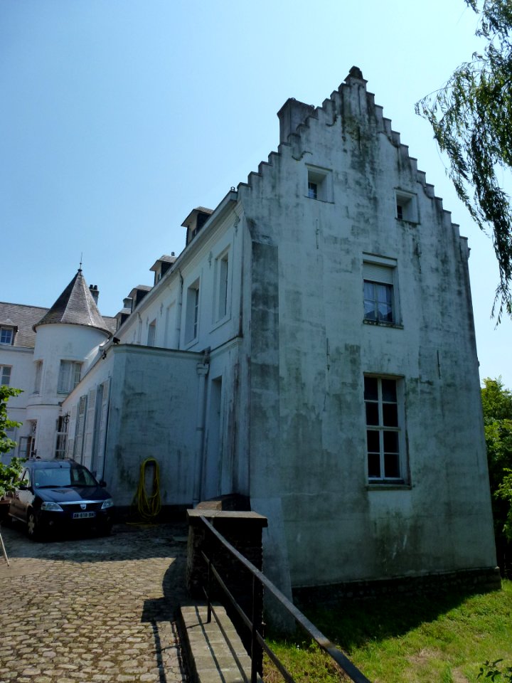 Thumeries (Nord, Fr) le château blanc 02