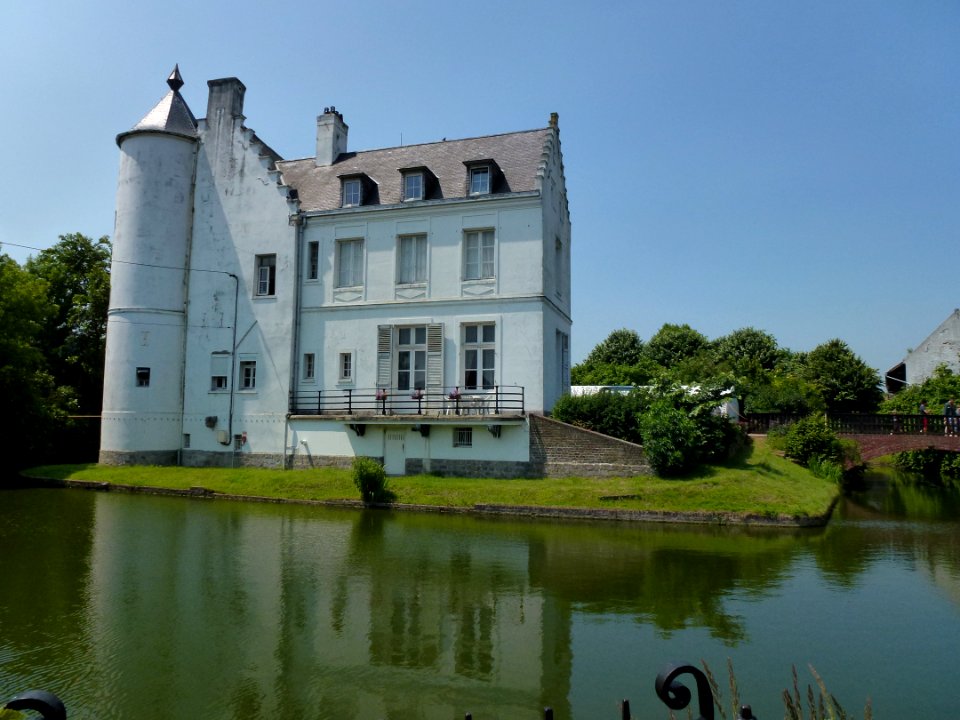 Thumeries (Nord, Fr) le château blanc 01
