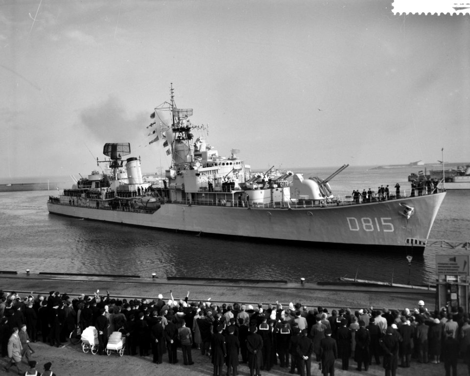 Thuiskomt van Hr Ms Overijssel in Den Helder aankomst van de Hr Ms Overij, Bestanddeelnr 910-8948