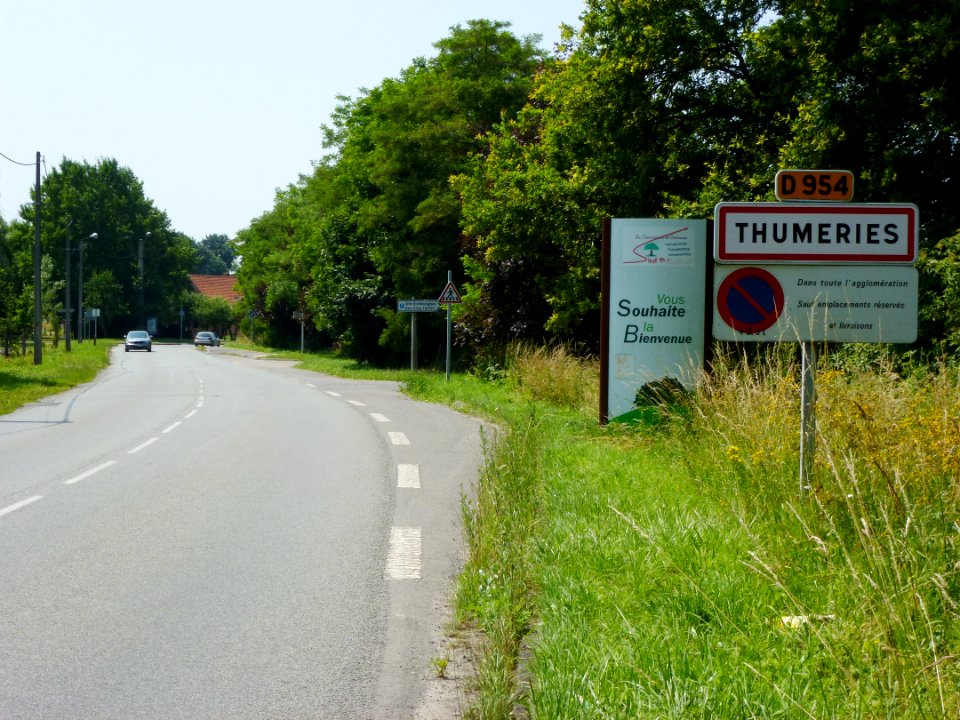 Thumeries (Nord, Fr) city limit sign