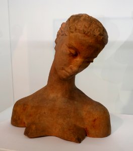 Tilted Head, bust of the Kneeling Woman, by Wilhelm Lehmbruck, Paris, 1912-1914, terracotta - Germanisches Nationalmuseum - Nuremberg, Germany - DSC02440