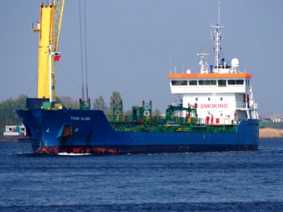 THUN GLOBE - IMO 9229051 - Callsign PBCA in de Afrikahaven, foto1