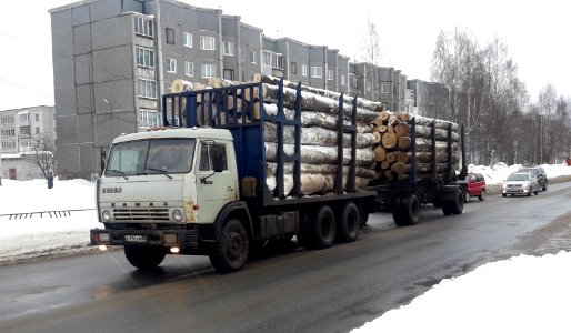 Timber trucks in Koryazhma (22) photo