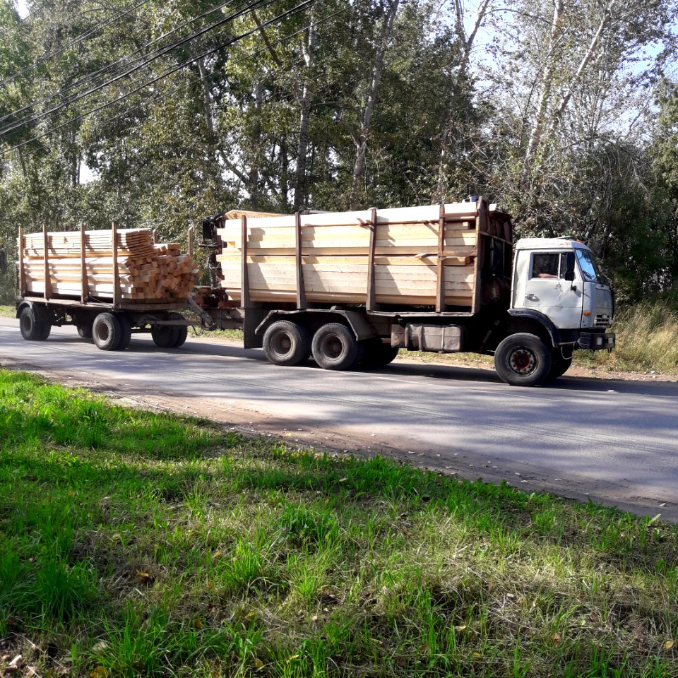 Timber trucks in Koryazhma (07)
