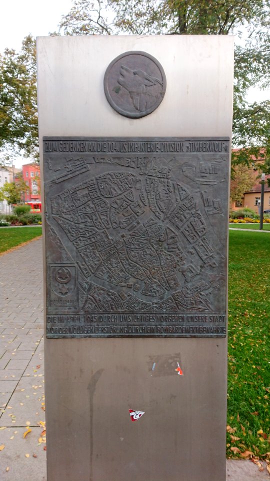 Timberwolf-Gedenktafel in Halle