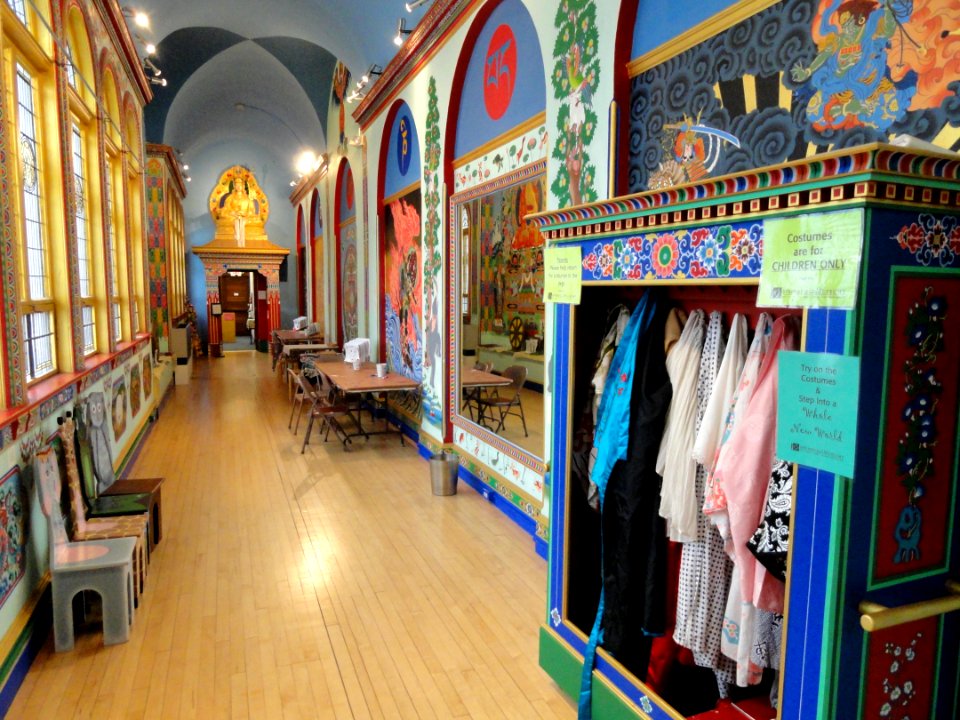 Tibetan hallway - George Walter Vincent Smith Art Museum - DSC03871