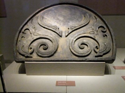Tile of Phoenix-like bird pattern, Qin dynasty, Hunan Museum