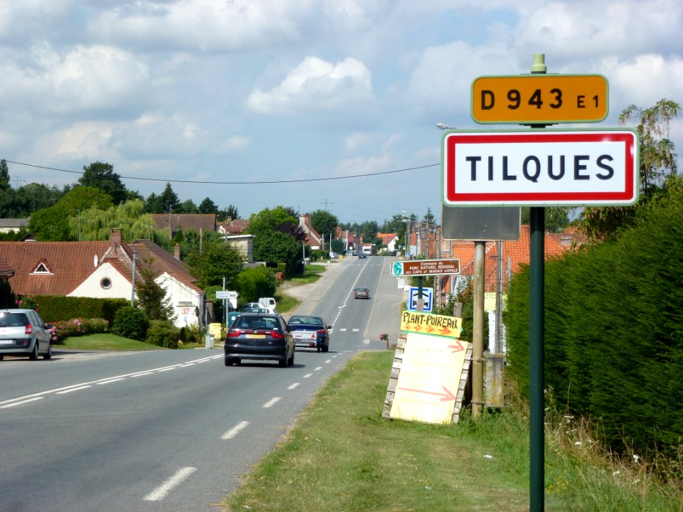 Tilques (Pas-de-Calais) city limit sign