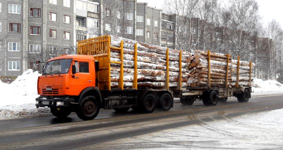 Timber trucks in Koryazhma (21) photo