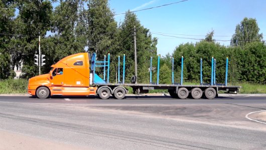 Timber trucks in Koryazhma (27) photo