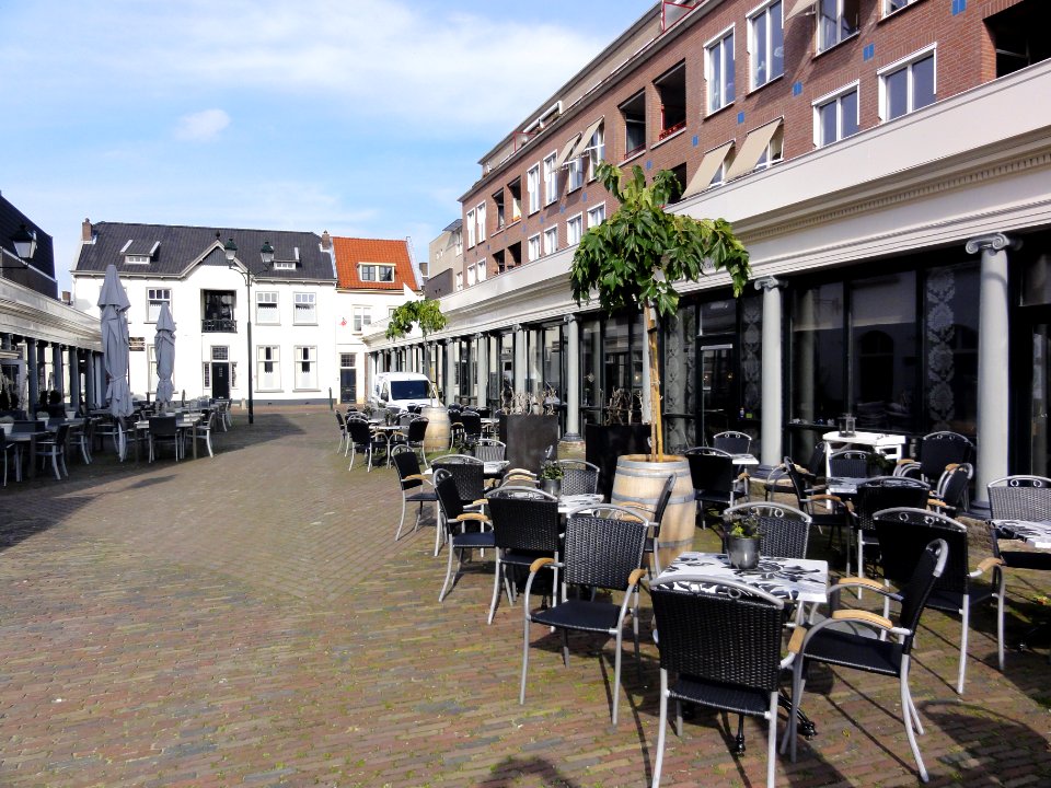 Tiel Rijksmonument 35579 Korenbeurscomplex aan Korenbeursplein