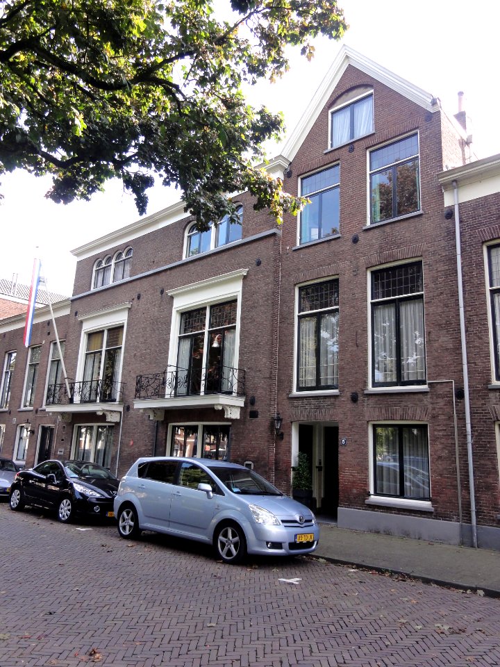 Tiel Rijksmonument 35591 St.Walburg 5, middenpartij blok 3-6
