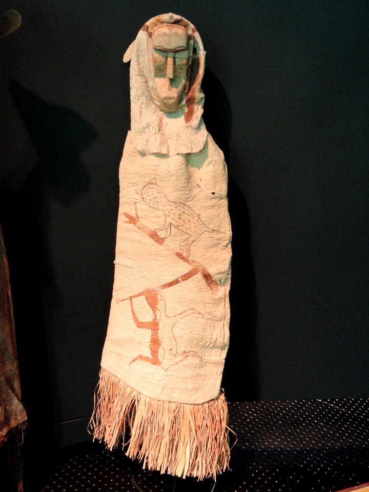 Ticuna ceremonial costume - Memorial dos Povos Indígenas - Brasilia - DSC00508