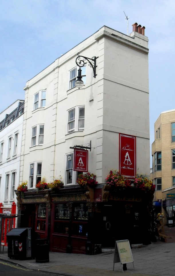 The Quadrant Pub, Queens Road, Brighton (July 2010)
