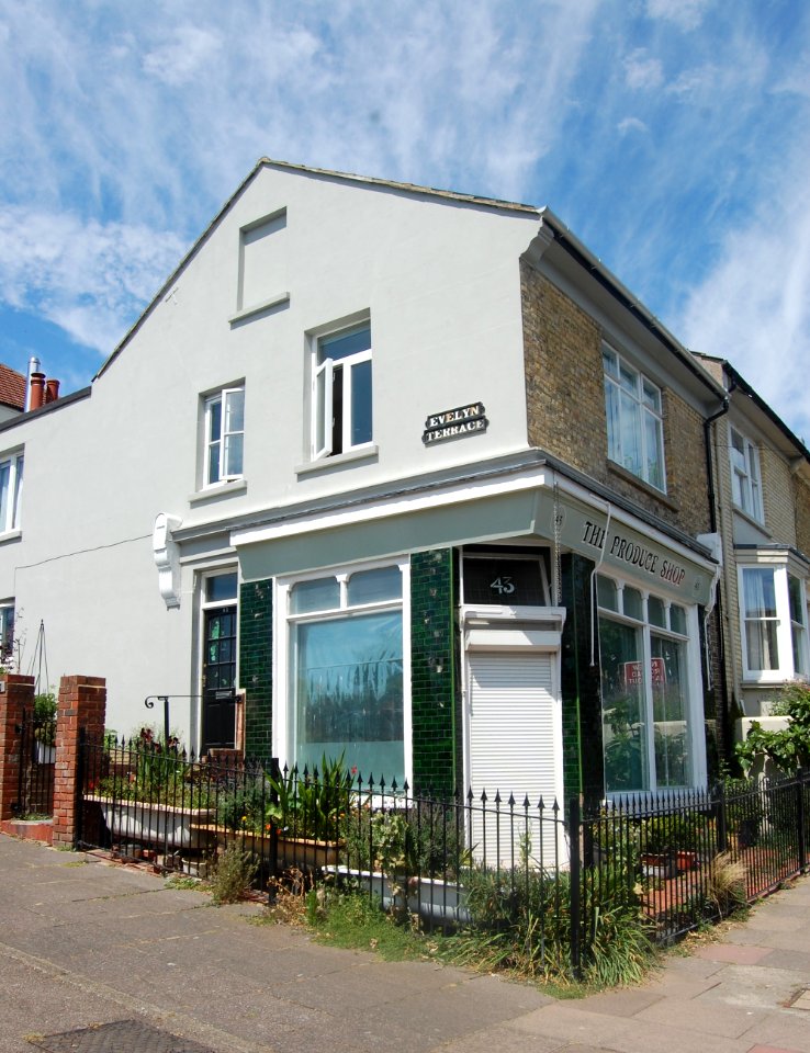 The Produce Shop, 43 Sutherland Road, Brighton (July 2019)