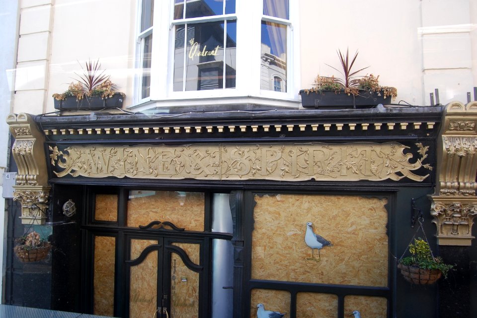 The Quadrant Pub, Queens Road, Brighton (May 2020) (Exterior Signage)