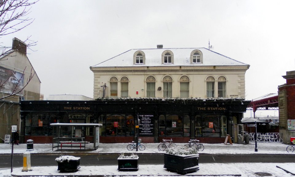 The Station pub (formerly Cliftonville Inn), Goldstone Villas, Hove (January 2013)