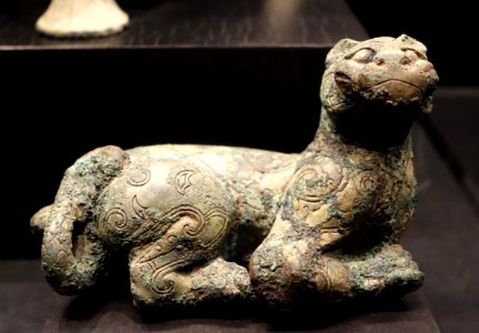 Tiger from a ding cover, Shang dynasty, Anyang period, 1200s to c. 1050 BC, bronze - Östasiatiska museet, Stockholm - DSC09671