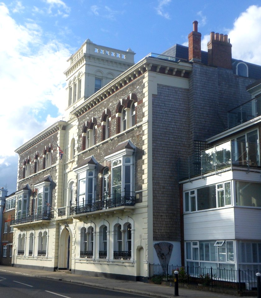 The Royal Naval Club, 17 Pembroke Road, Old Portsmouth (1)