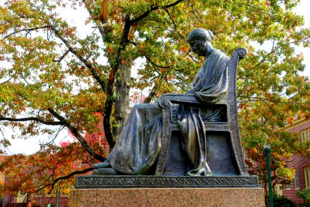The Pioneer Mother by Alexander Phimister Proctor - Eugene, Oregon - DSC09235