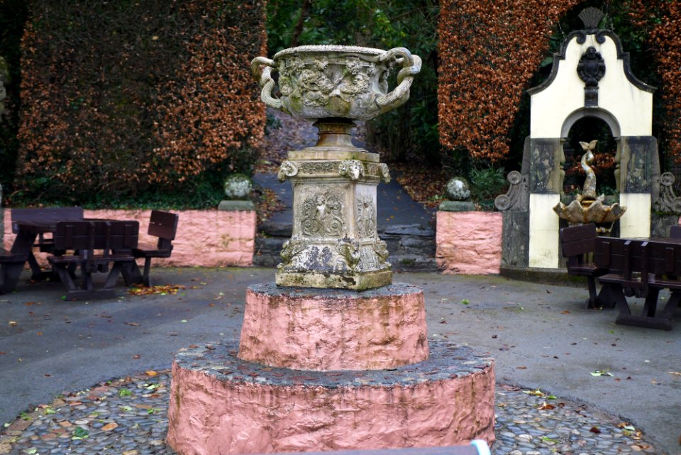 The Piazza, Including Adjoining Playhouse Central Vase Monument