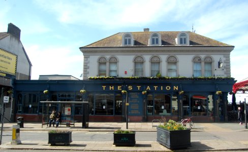 The Station pub, Goldstone Villas, Hove (March 2020) (3)
