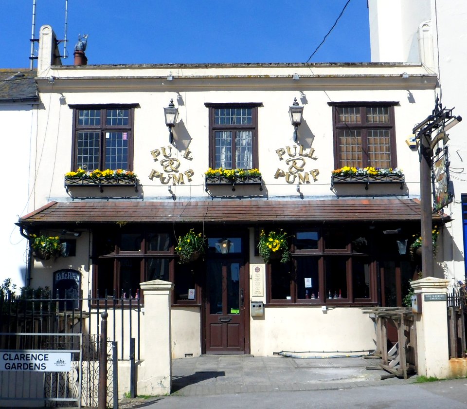 The Pull & Pump Pub, Clarence Gardens, Brighton (April 2013)