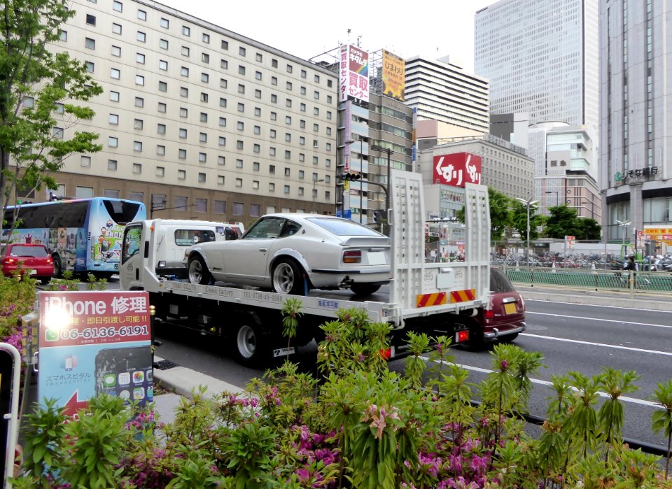 The rearview of Nissan Fairlady Z (S30) on the transporter