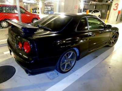 The rearview of Nissan SKYLINE GT-R V-spec (BNR34) with NISMO PARTS