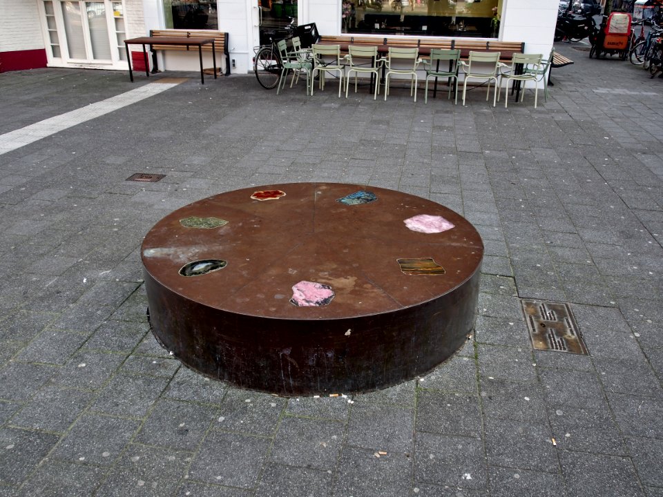 The Regenerator van Marina Abramović, kruising Beethovenstraat en Gerrit van der Veenstraat, foto 3