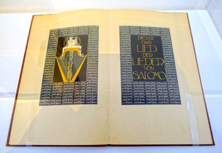 The Song of Solomon, designed by Christian Heinrich Kleukens, 1909, printed Japan paper, violet calf leather - Museum Künstlerkolonie Darmstadt - Mathildenhöhe - Darmstadt, Germany - DSC06150