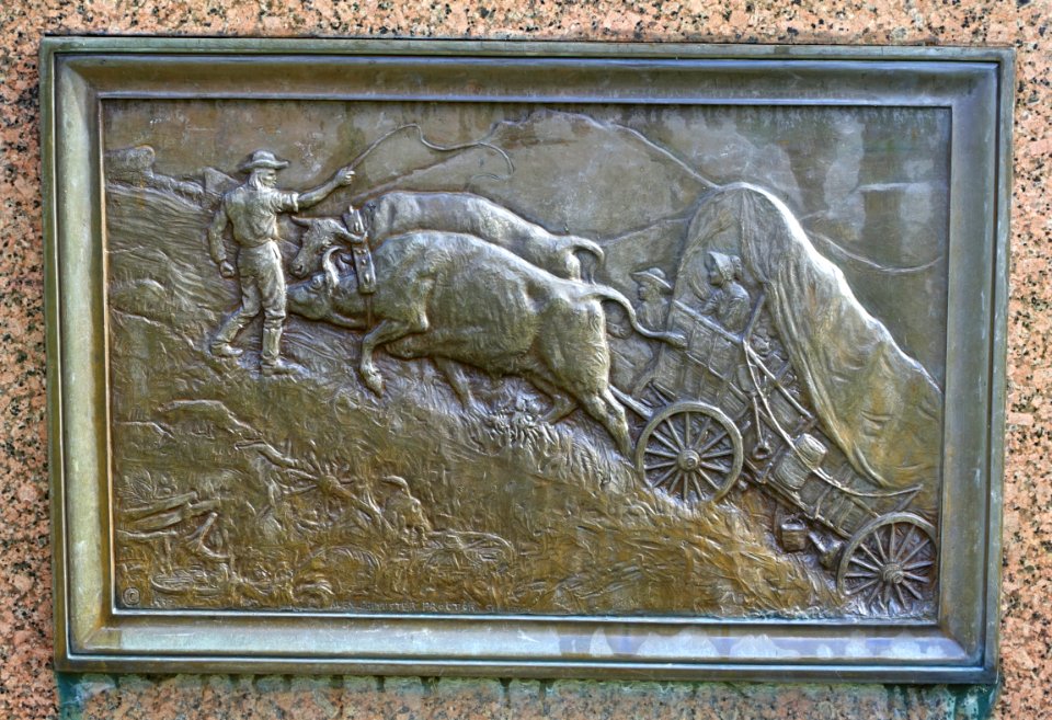 The Pioneer Mother west detail, by Alexander Phimister Proctor - Eugene, Oregon - DSC09232