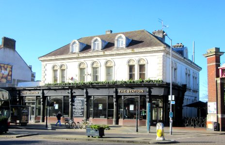 The Station pub (formerly Cliftonville Inn), Goldstone Villas, Hove (November 2015)