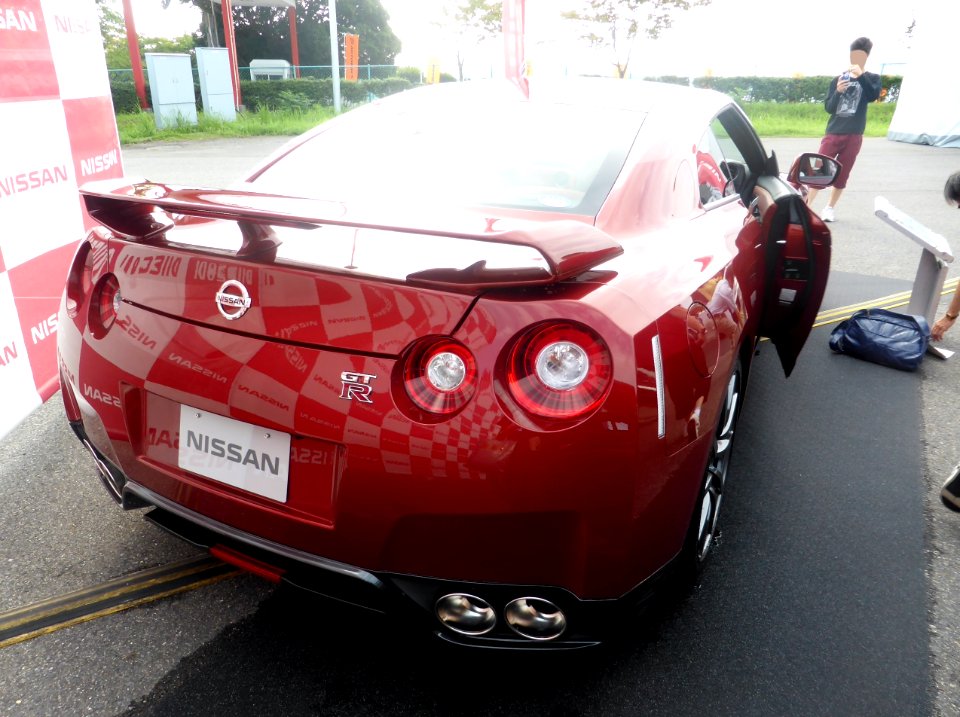 The rearview of Nissan GT-R (DBA-R35) MY2014