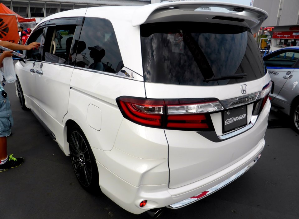 The rearview of Honda ODYSSEY ABSOLUTE (RC1) ver.MUGEN