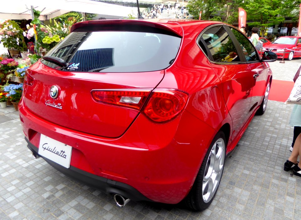 The rearview of Alfa Romeo Giulietta Quadrifoglio Verde