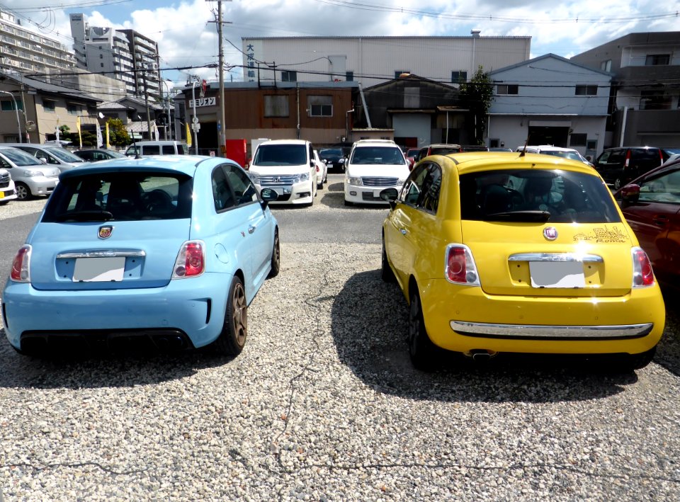 The rearview of FIAT 500 Pop & ABARTH 500