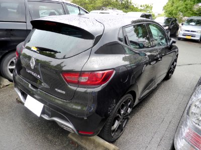 The rearview of RENAULT LUTECIA IV RS photo