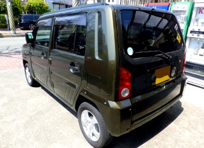 The rearview of Daihatsu NAKED G