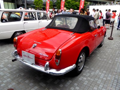 The rearview of Alfa Romeo Giulietta Spider 1600 Veloce