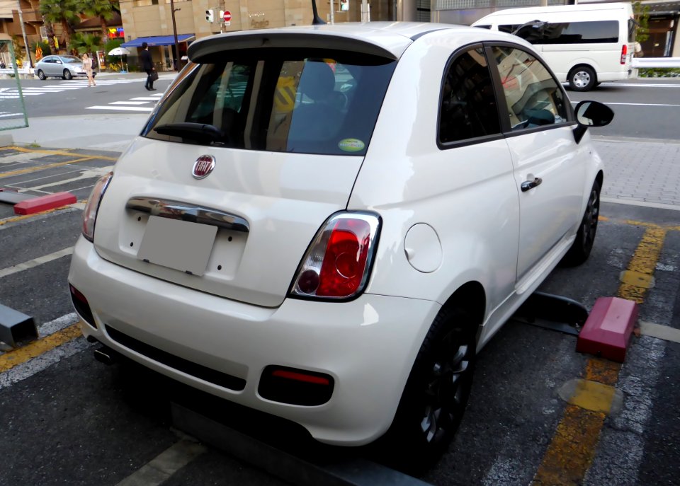 The rearview of FIAT 500S