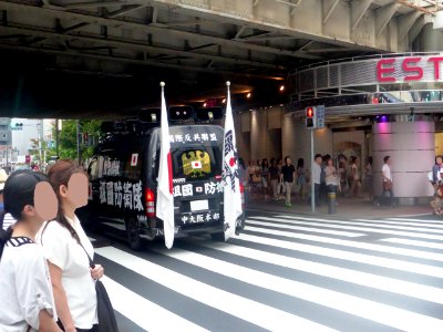 The rearview of Toyota HIACE (H200) as Gaisen-car
