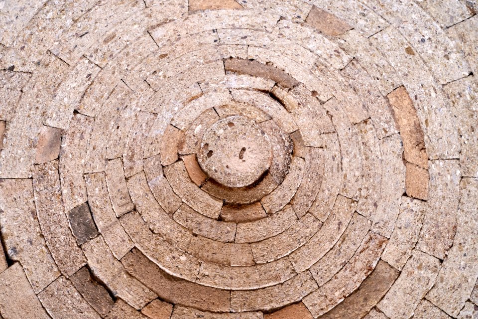 The masonry of the roof in the Tomb of Clytemnestra on October 27, 2019